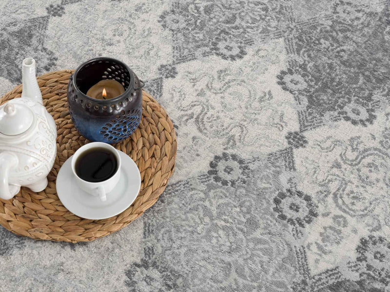 2’ X 3’ Gray Distressed Trellis Pattern Scatter Rug