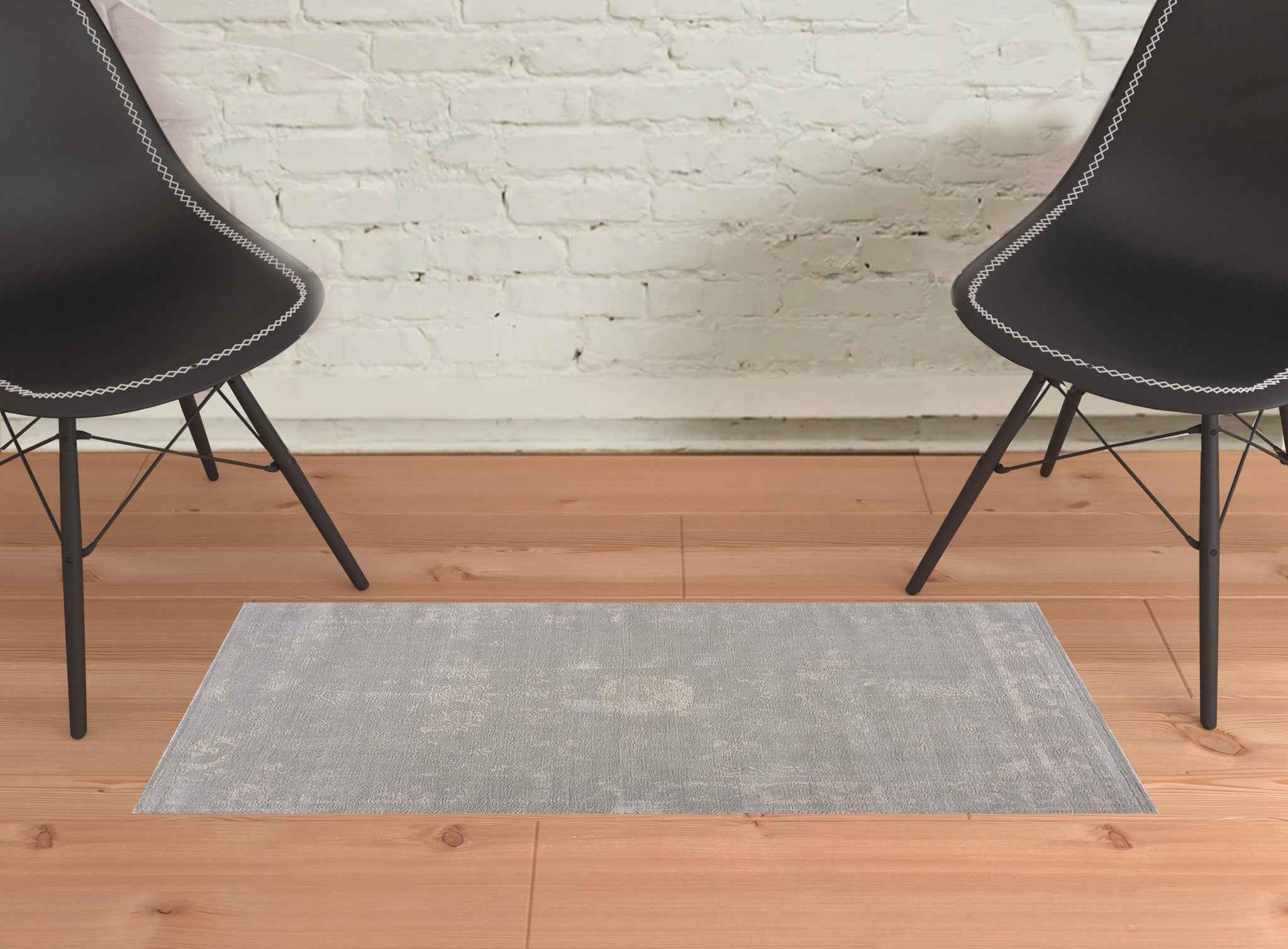 2’ X 3’ Modern Gray Distressed Scatter Rug
