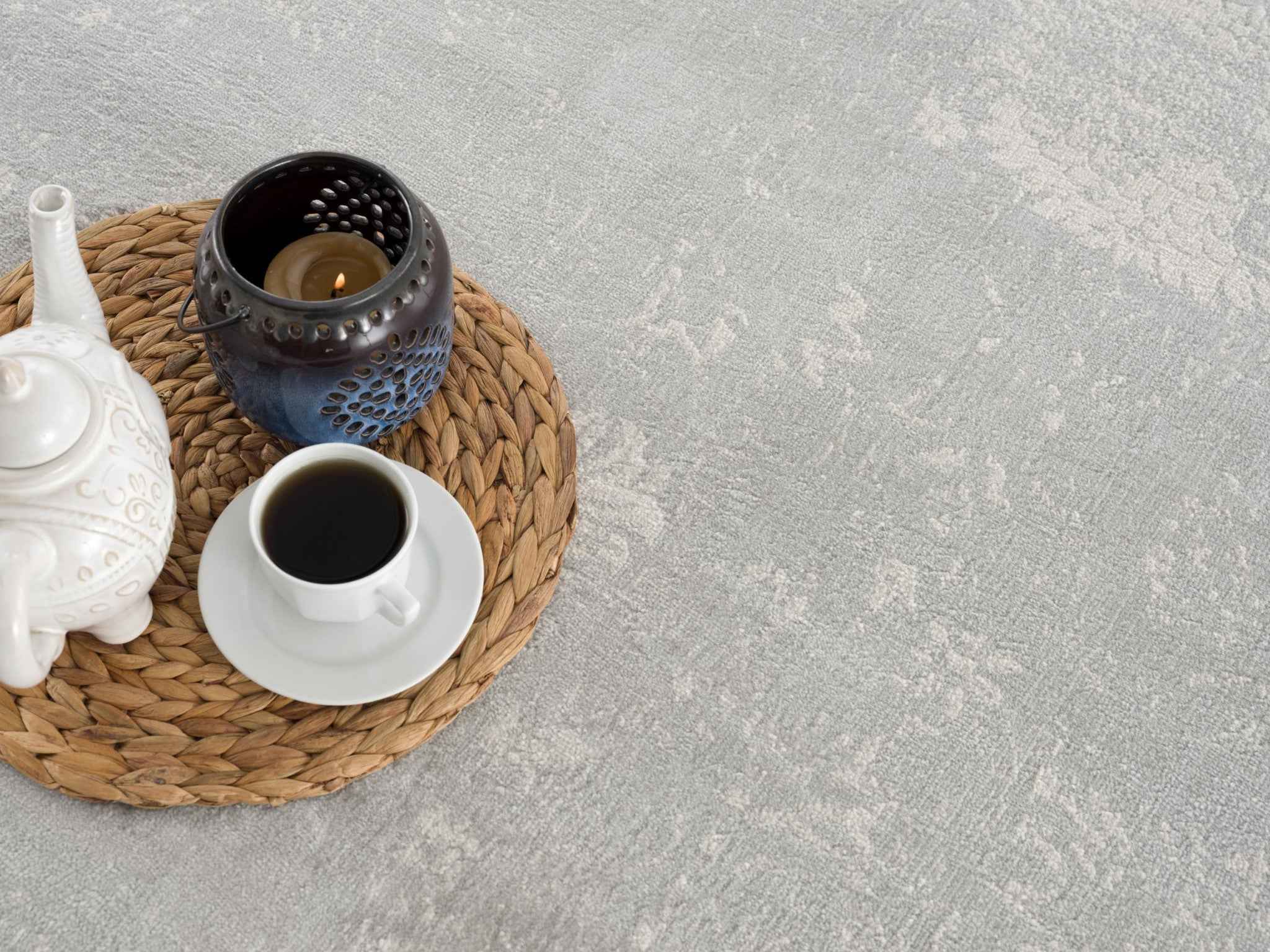 2’ X 3’ Modern Gray Distressed Scatter Rug