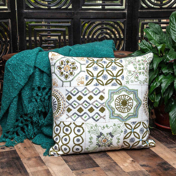 22 X 22 Off White Zippered 100% Cotton Throw Pillow