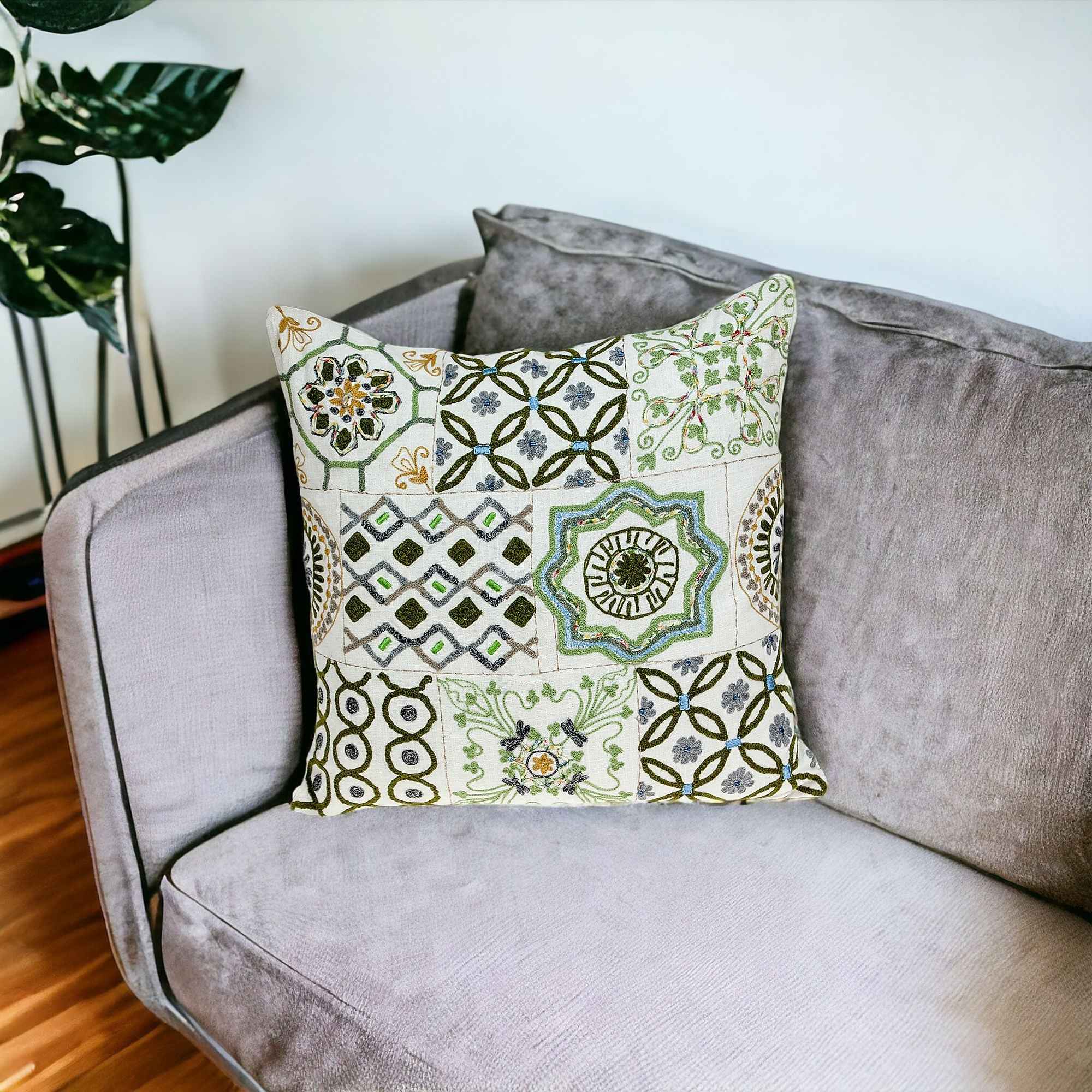 22 X 22 Off White Zippered 100% Cotton Throw Pillow