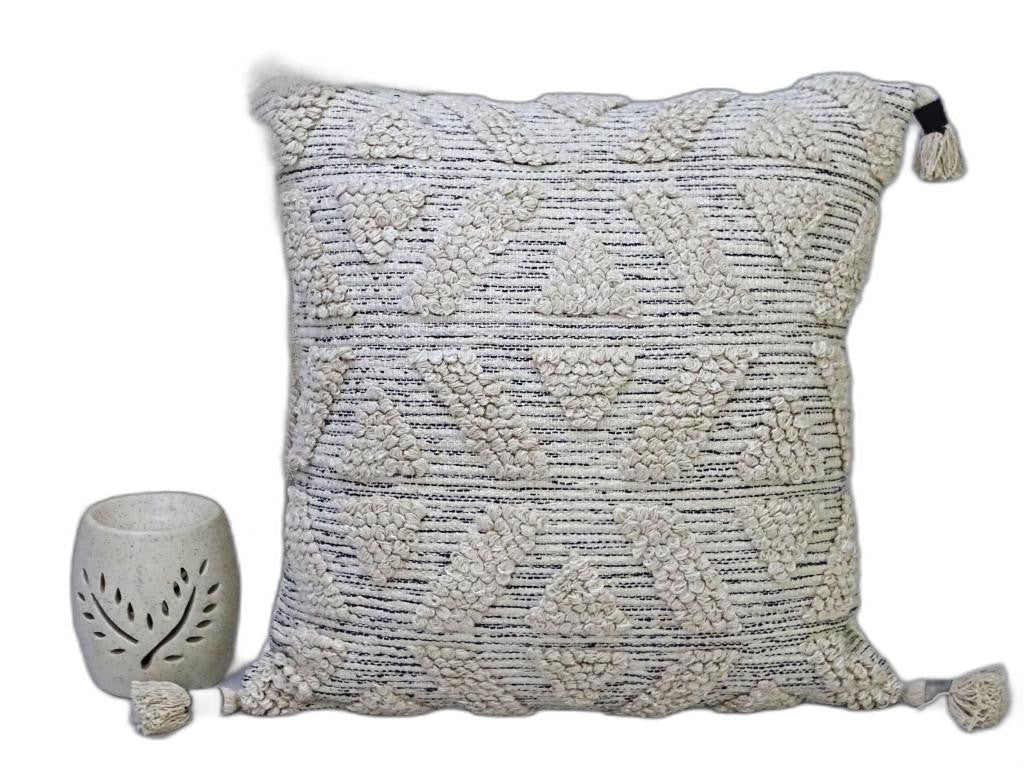 22" X 22" Off White Geometric Zippered Handmade Cotton Blend Throw Pillow With Tassels - Home Decor