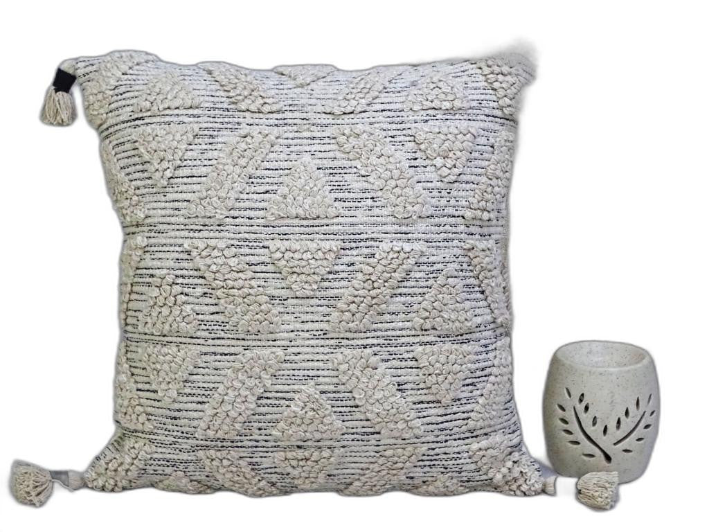 22" X 22" Off White Geometric Zippered Handmade Cotton Blend Throw Pillow With Tassels - Home Decor