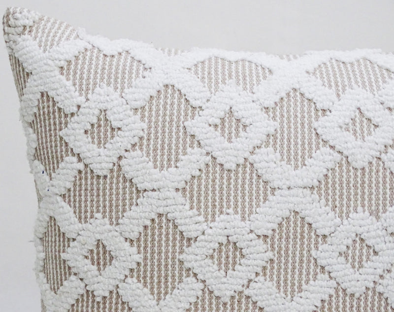 20" X 20" White And Beige Trellis Zippered Cotton Blend Throw Pillow - Home Decor