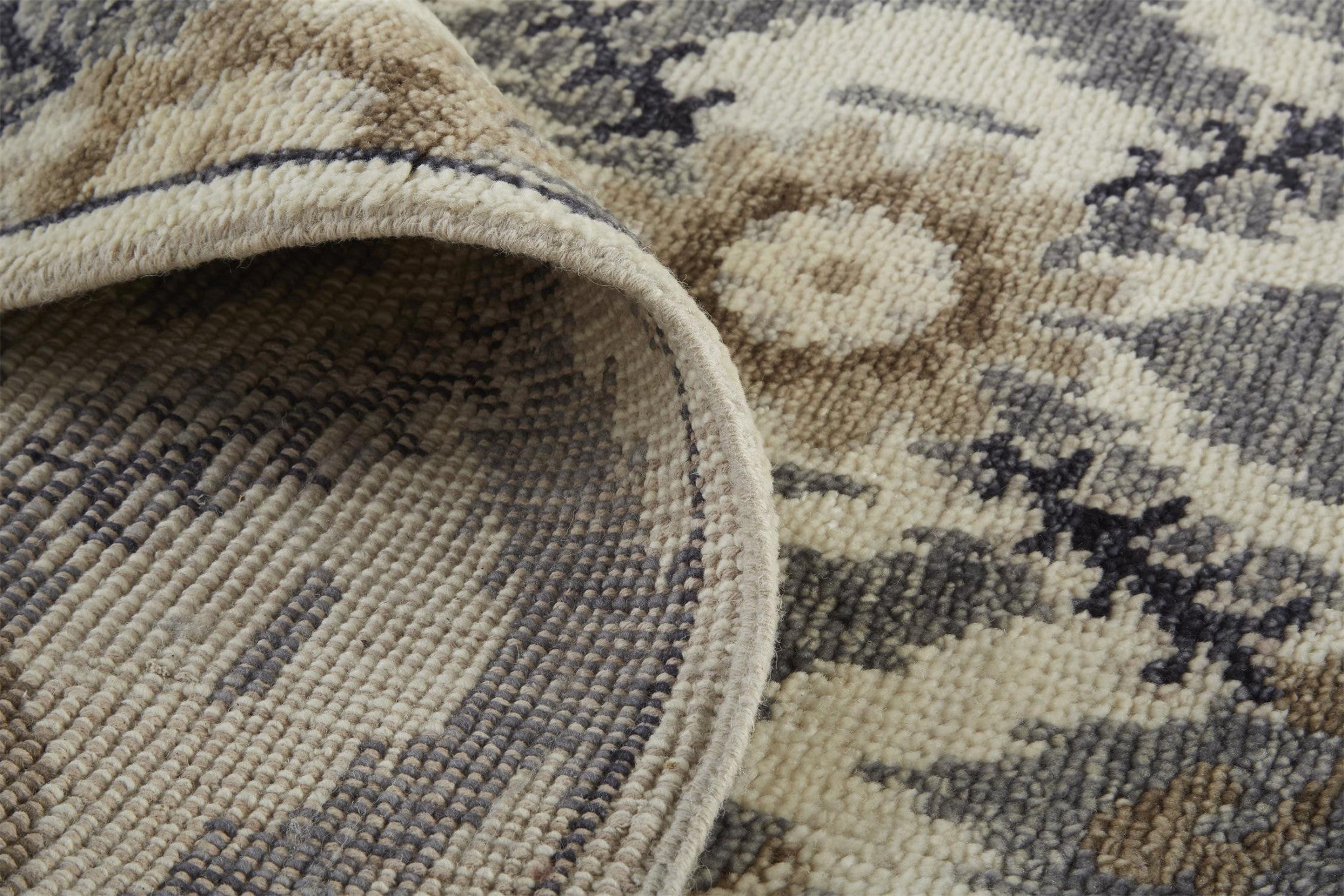 2' X 3' Gray and Ivory Wool Floral Hand Knotted Area Rug - Home & Garden