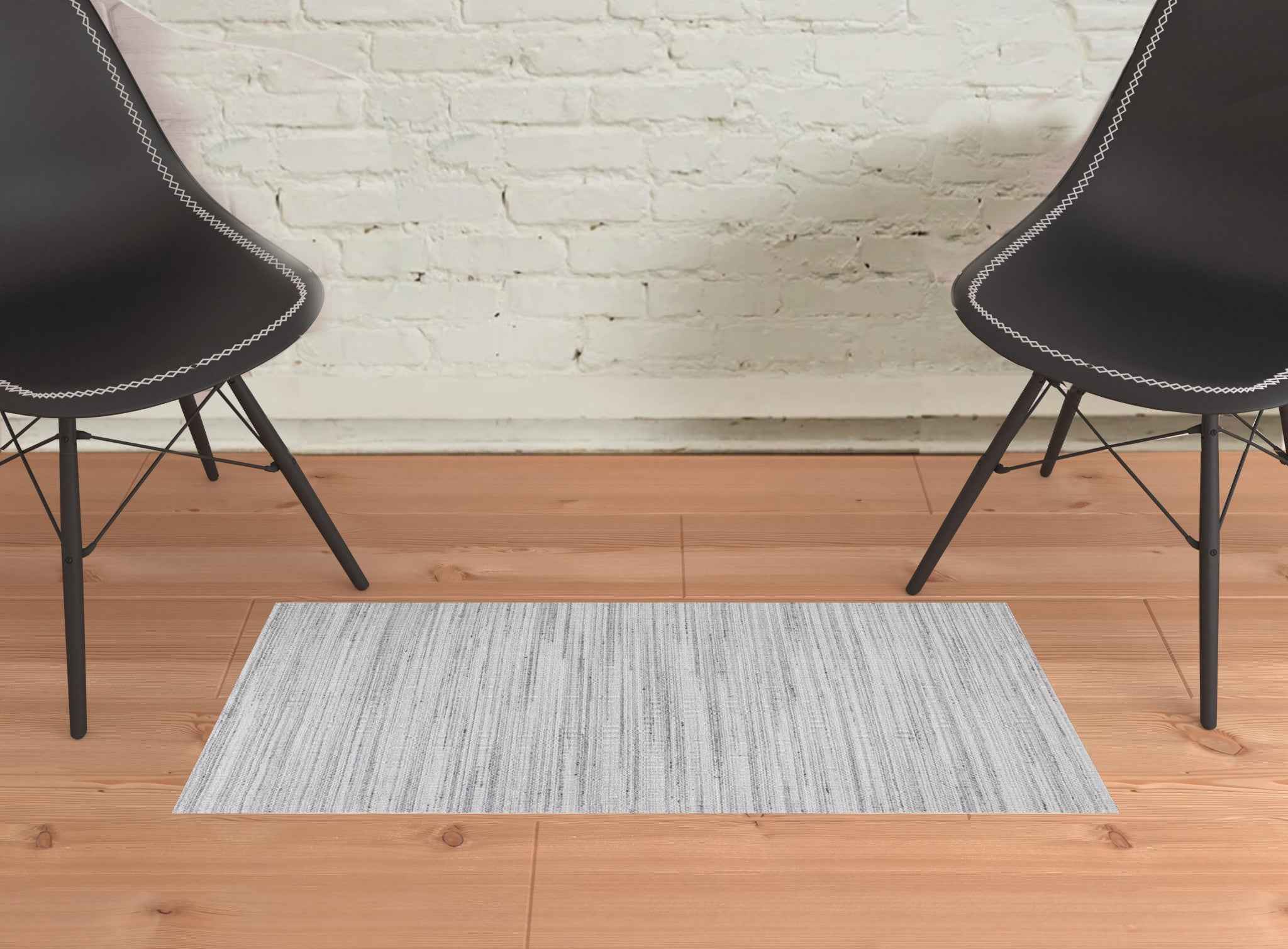 2' X 3' Silver Wool Hand Woven Stain Resistant Area Rug