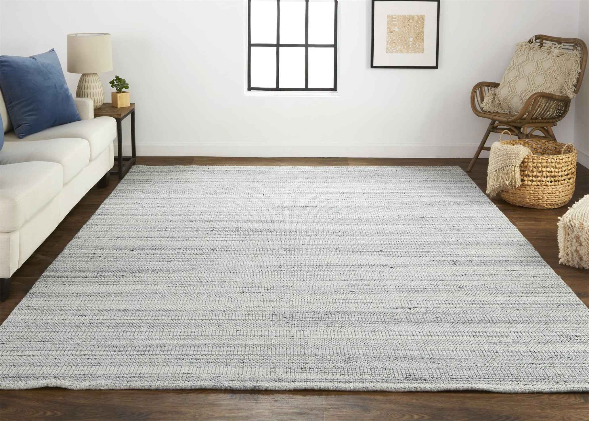 2' X 3' Silver Wool Hand Woven Stain Resistant Area Rug