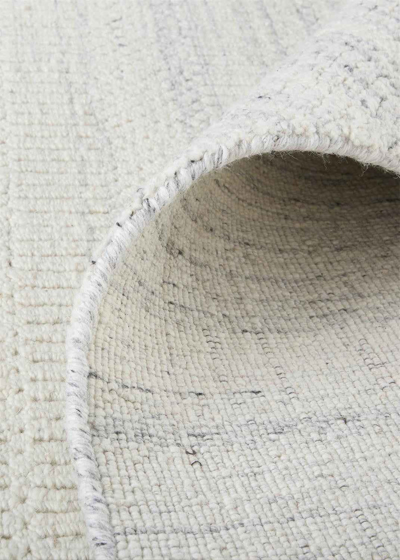 2' X 3' Ivory And Gray Wool Hand Woven Stain Resistant Area Rug