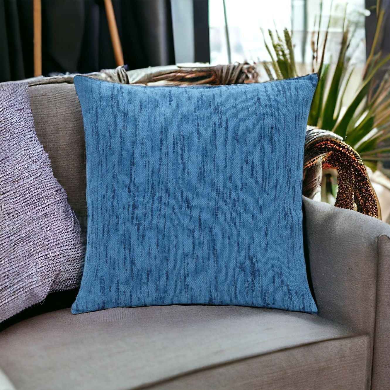 20" X 20" Ocean Blue Linen Zippered Pillow