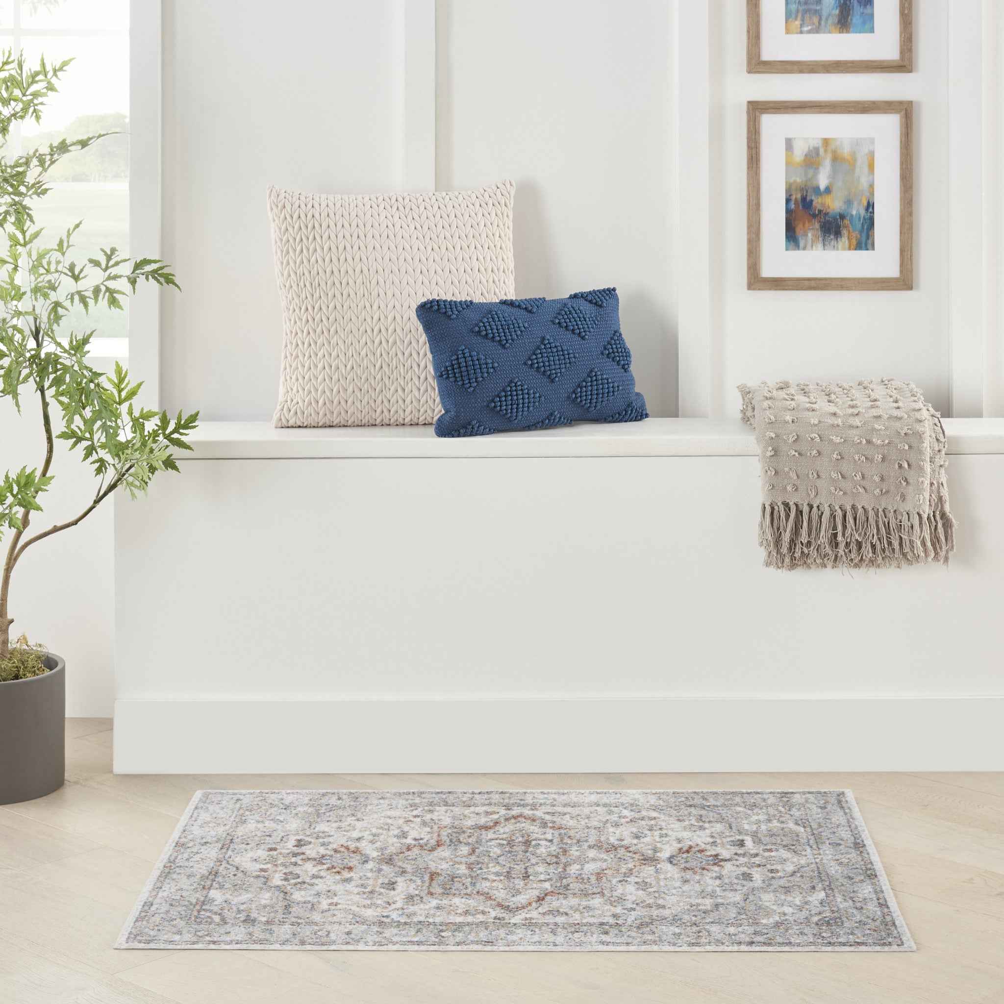 4' X 6' Gray Oriental Power Loom Washable Area Rug