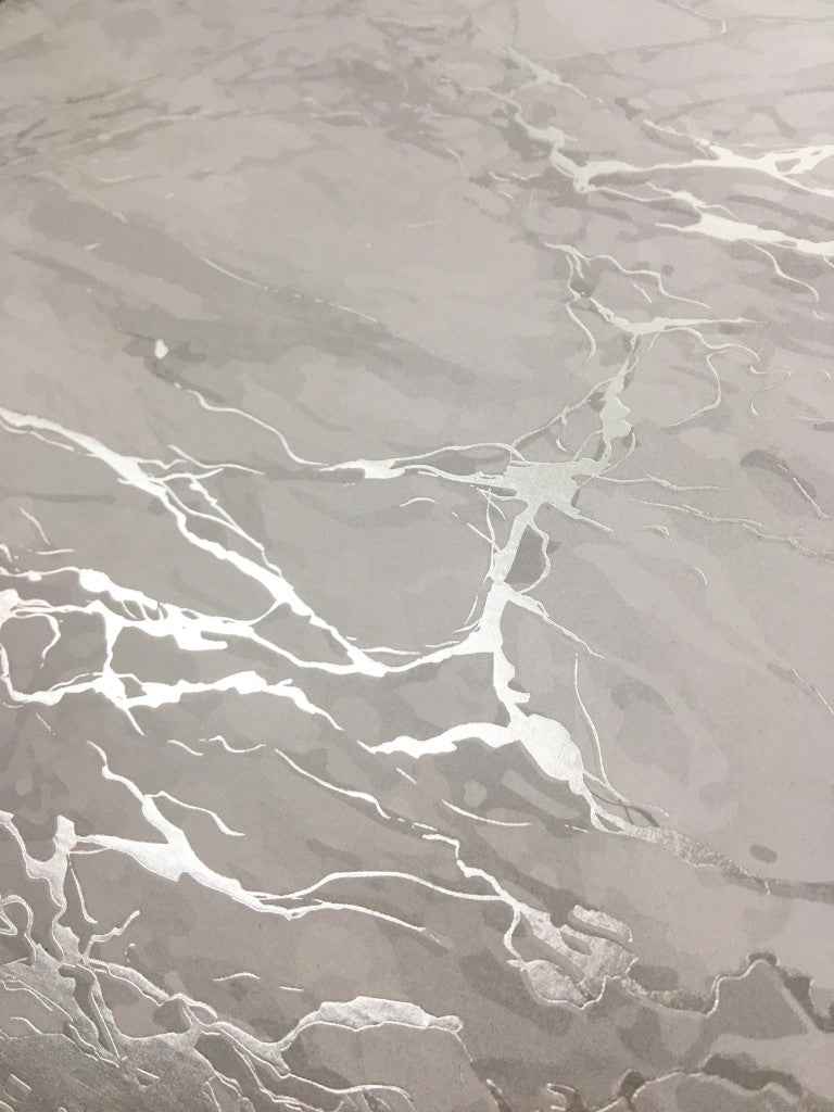 15" X 15" Silver And Gray Abstract Round Placemats