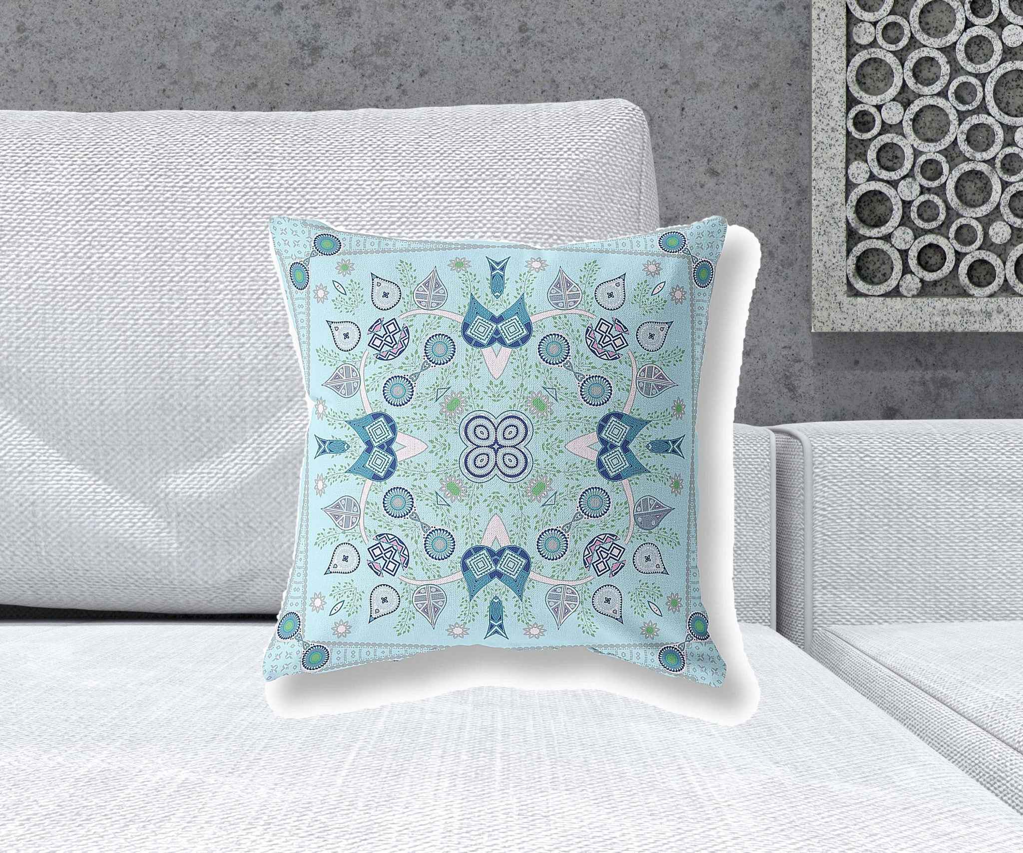 18" X 18" Light White Blown Seam Floral Indoor Outdoor Throw Pillow