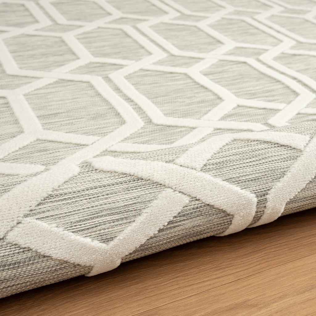 8' X 10' Gray And Ivory Indoor Outdoor Area Rug