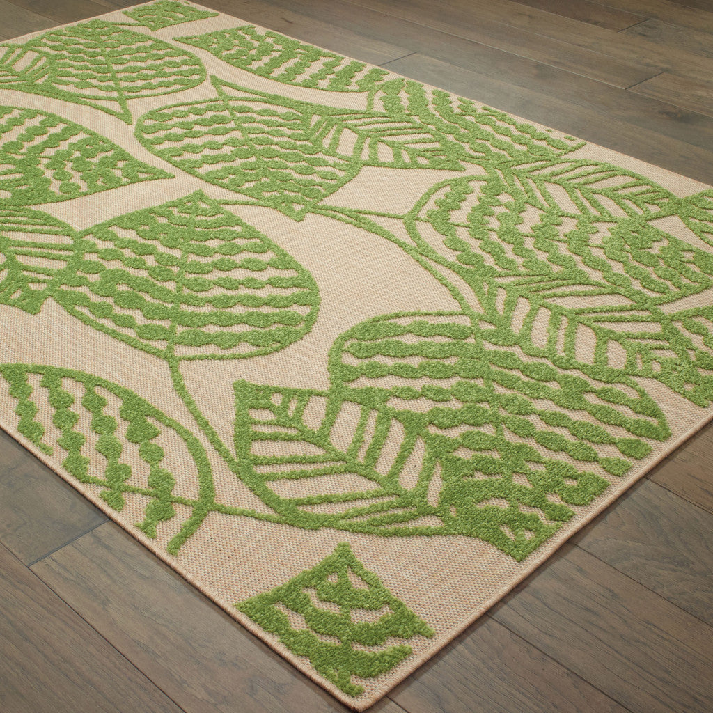 2' X 3' Beige and Black Floral Stain Resistant Indoor Outdoor Area Rug - Outdoor
