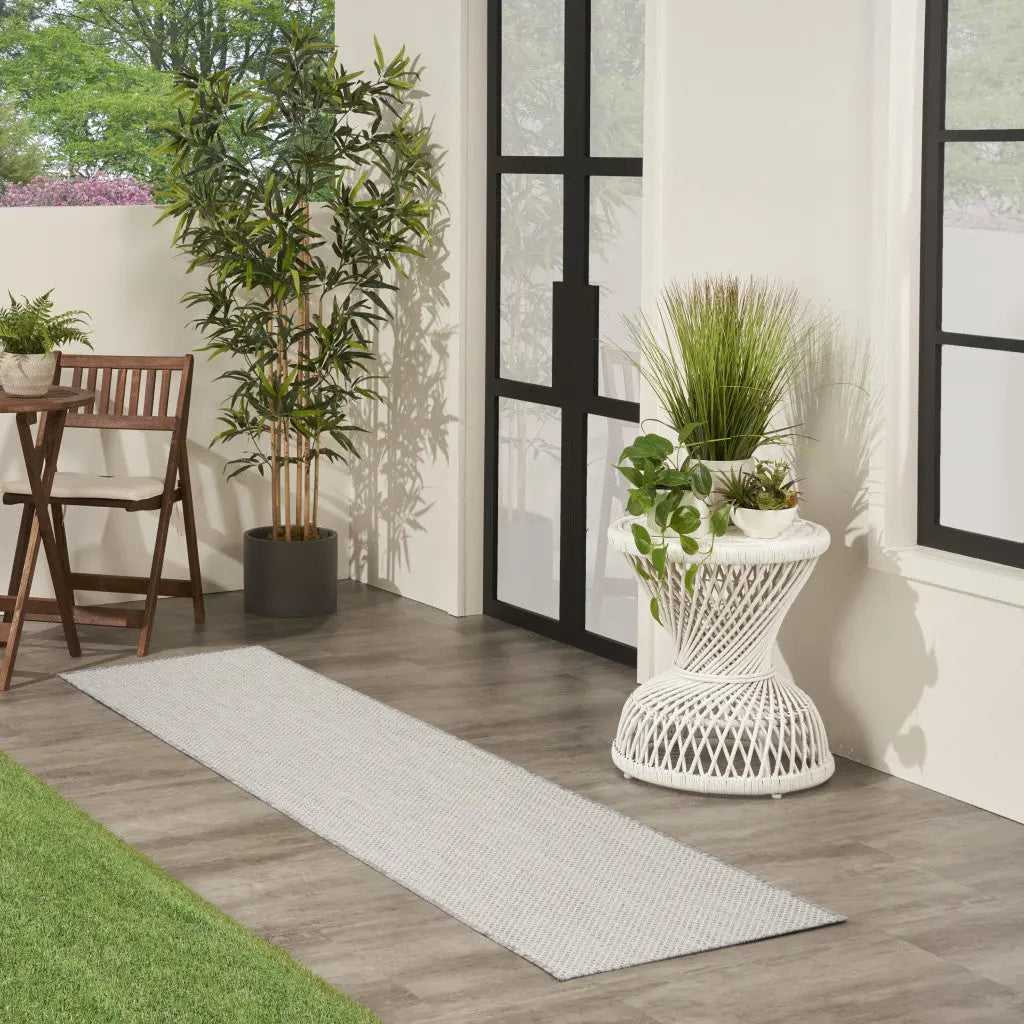 16' Ivory And Silver Geometric Indoor Outdoor Runner Rug Homeroots Outdoor
