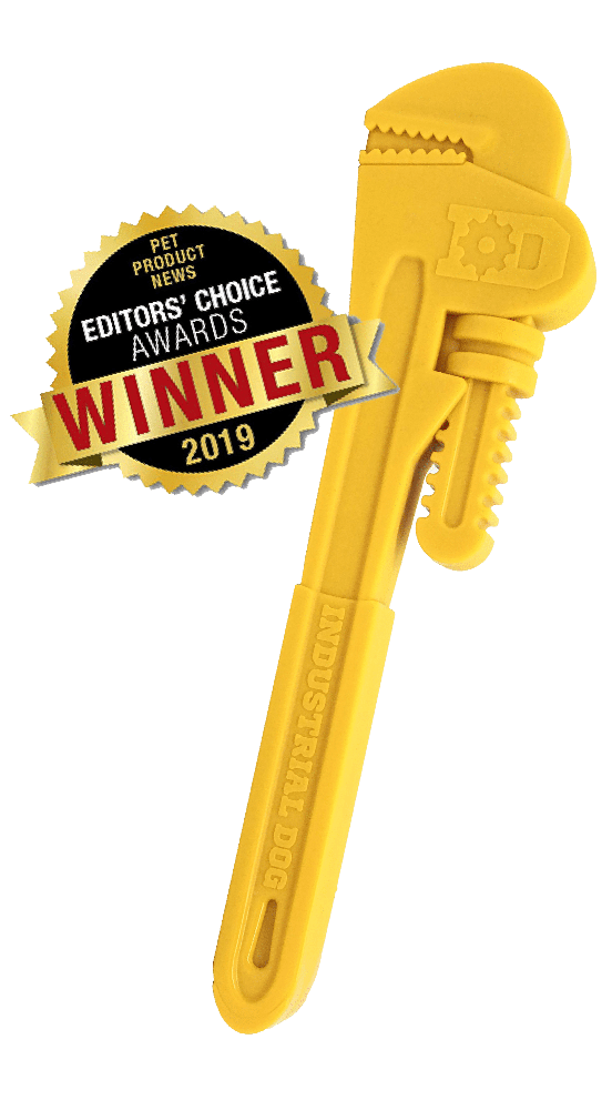 Yellow pipe wrench chew toy with Editors’ Choice Awards 2019 winner badge