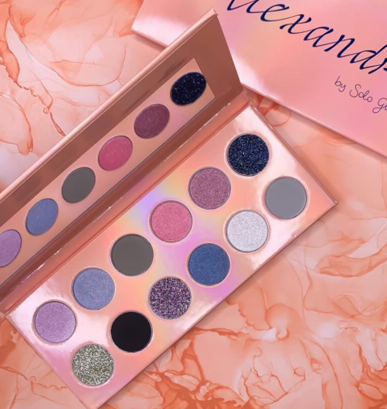 Alexandrite Eyeshadow Palette - Multi / 1 - Health & Beauty