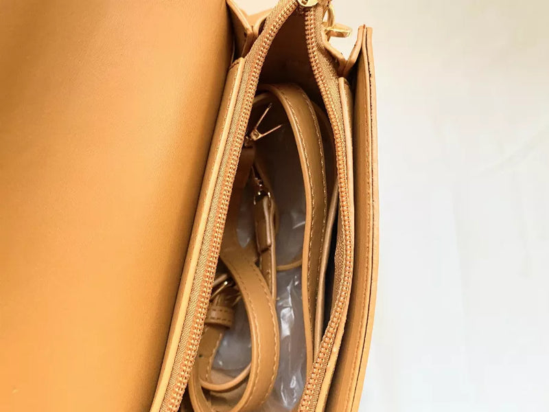 Hallie shoulder bag open with top zipper and inner slip pockets