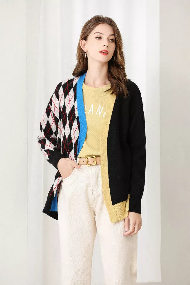 Argyle splicing cardigan with black long sleeves and diamond pattern front panel
