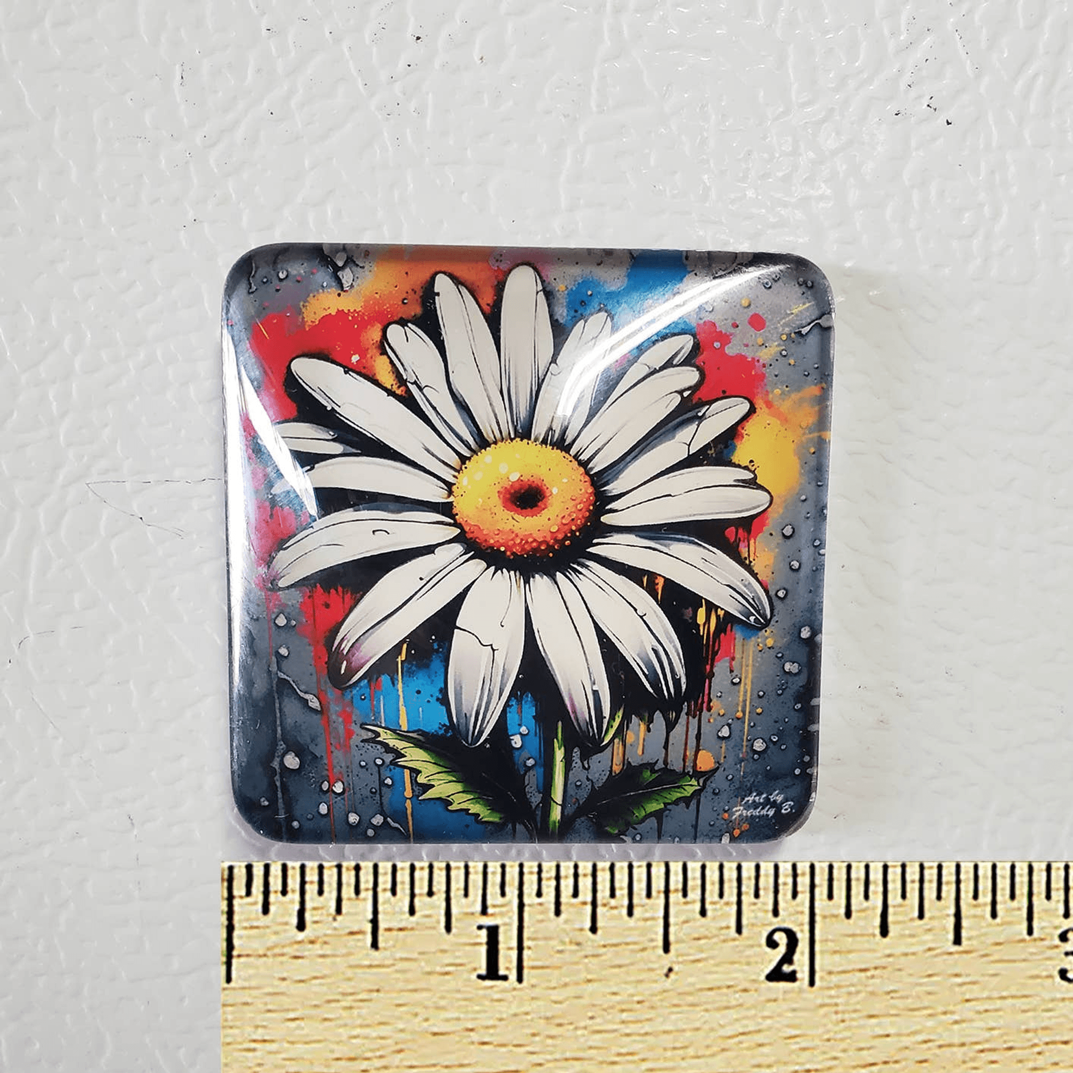 2x2 in square acrylic glass magnet with white daisy flower, close-up