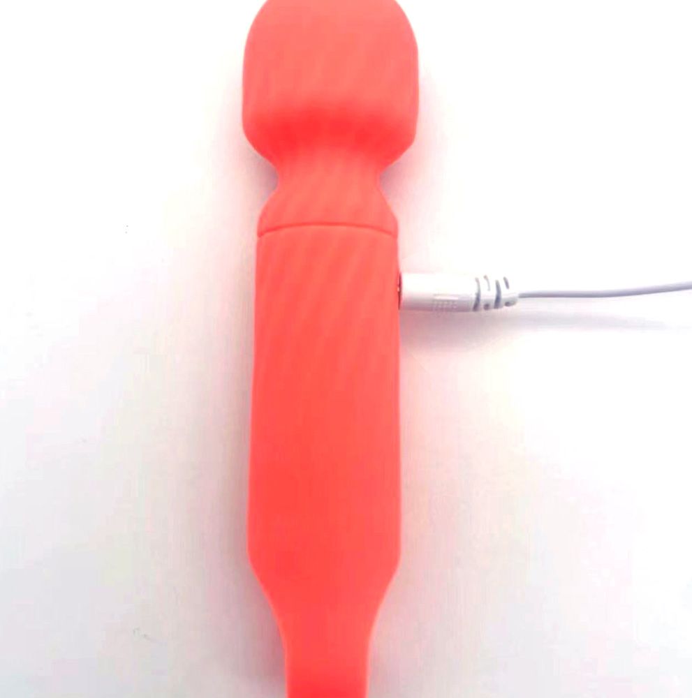 Dolly Silicone Mini Wand Rechargeable - GreatEagleInc