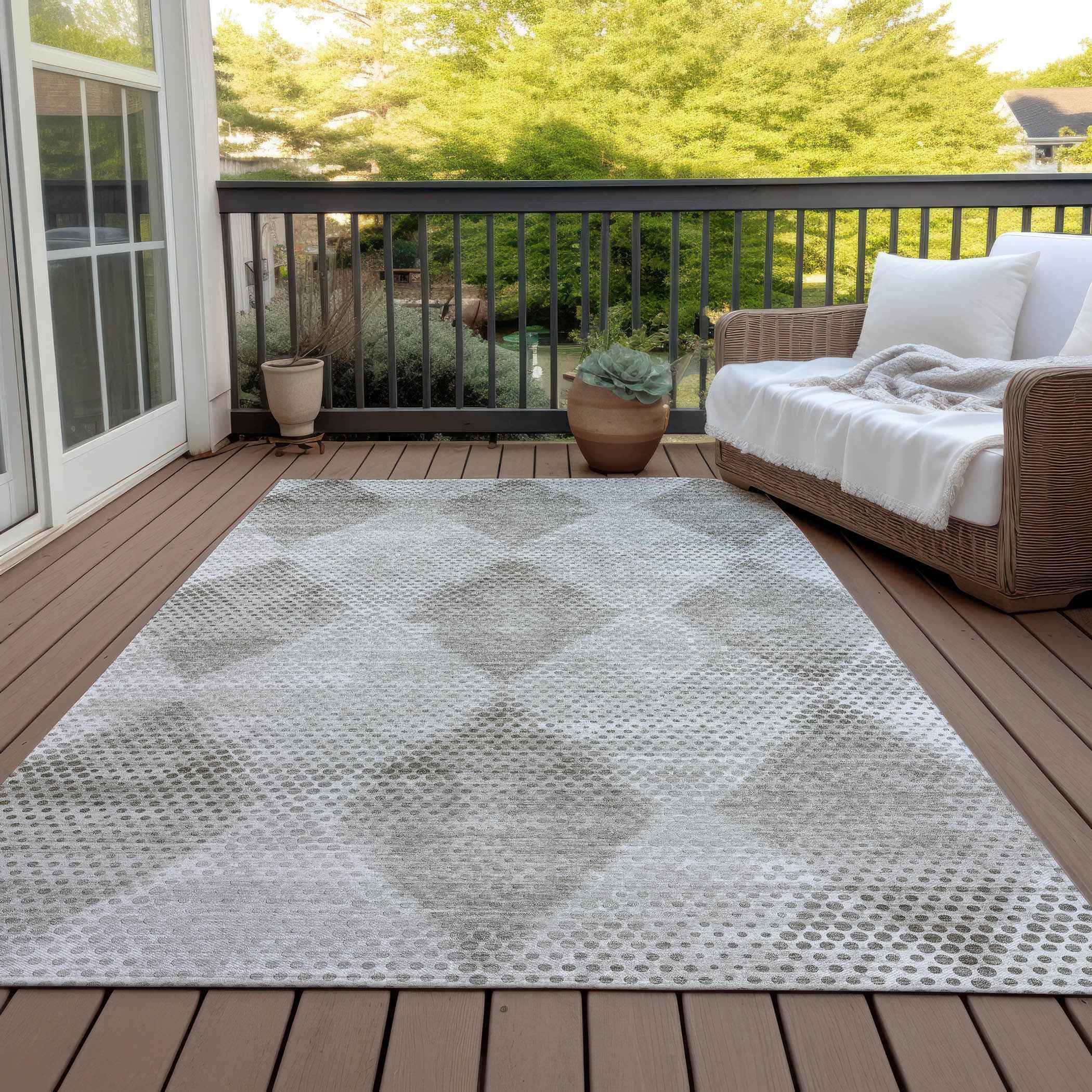 10' X 14' Gray Geometric Washable Non Skid Indoor Outdoor Area Rug Default Title