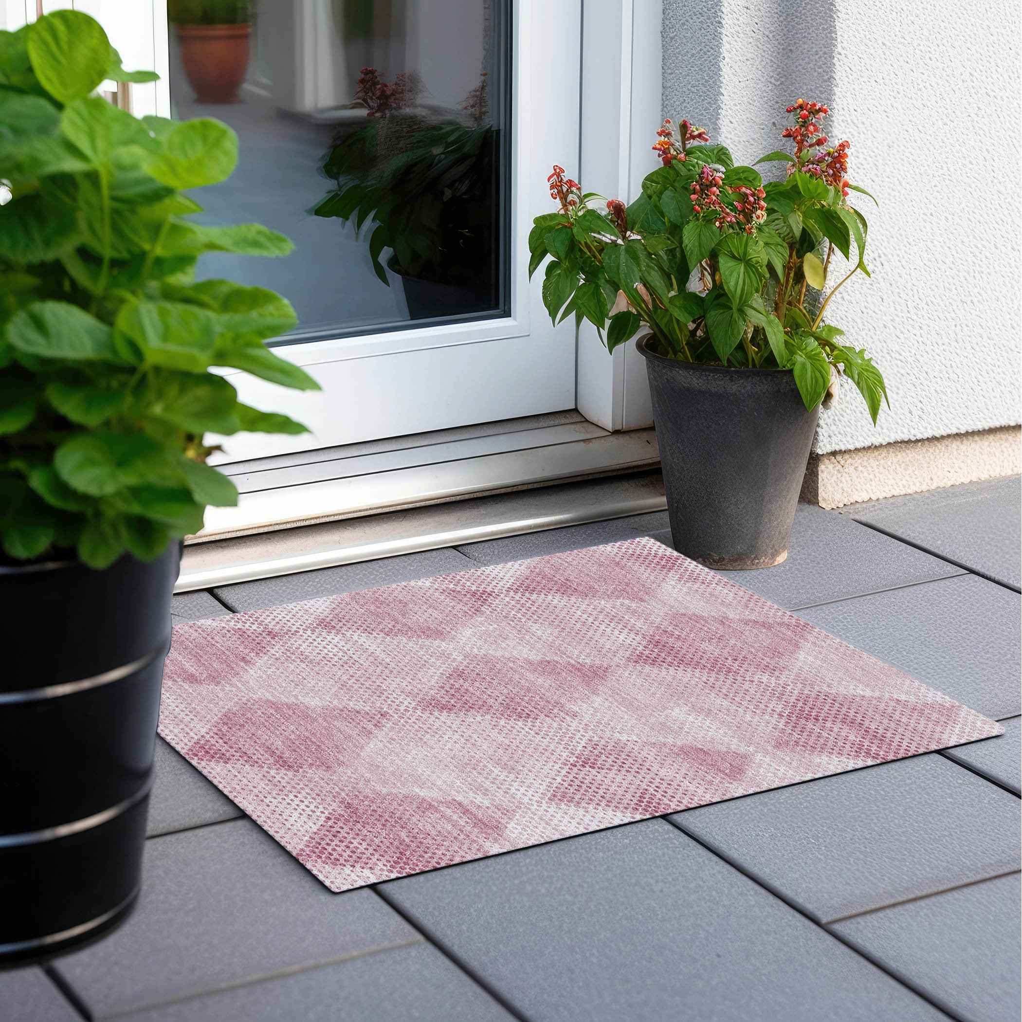 2' X 3' Merlot Geometric Washable Non Skid Indoor Outdoor Area Rug