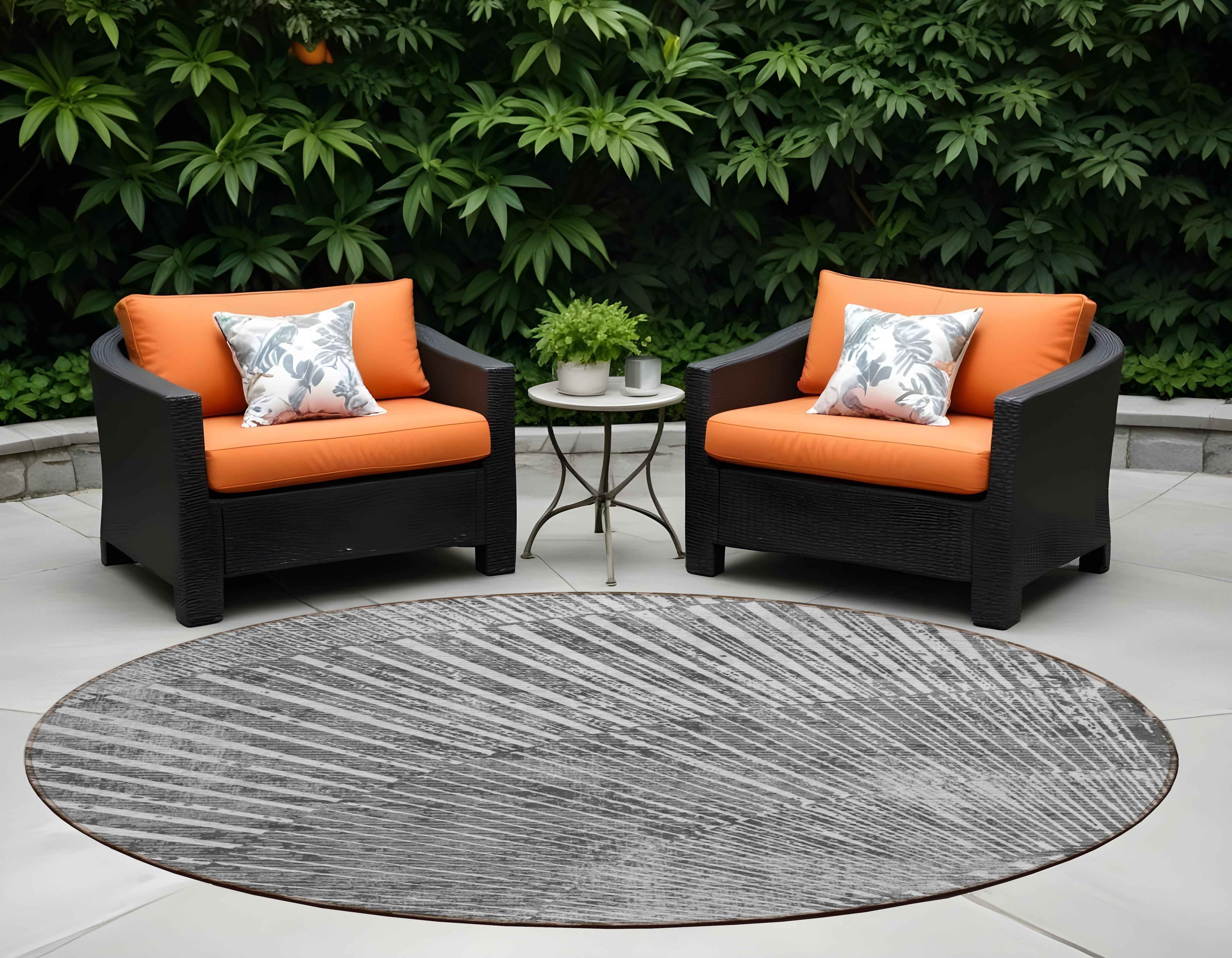 8' Round Gray and Ivory Round Abstract Washable Non Skid Indoor Outdoor Area Rug