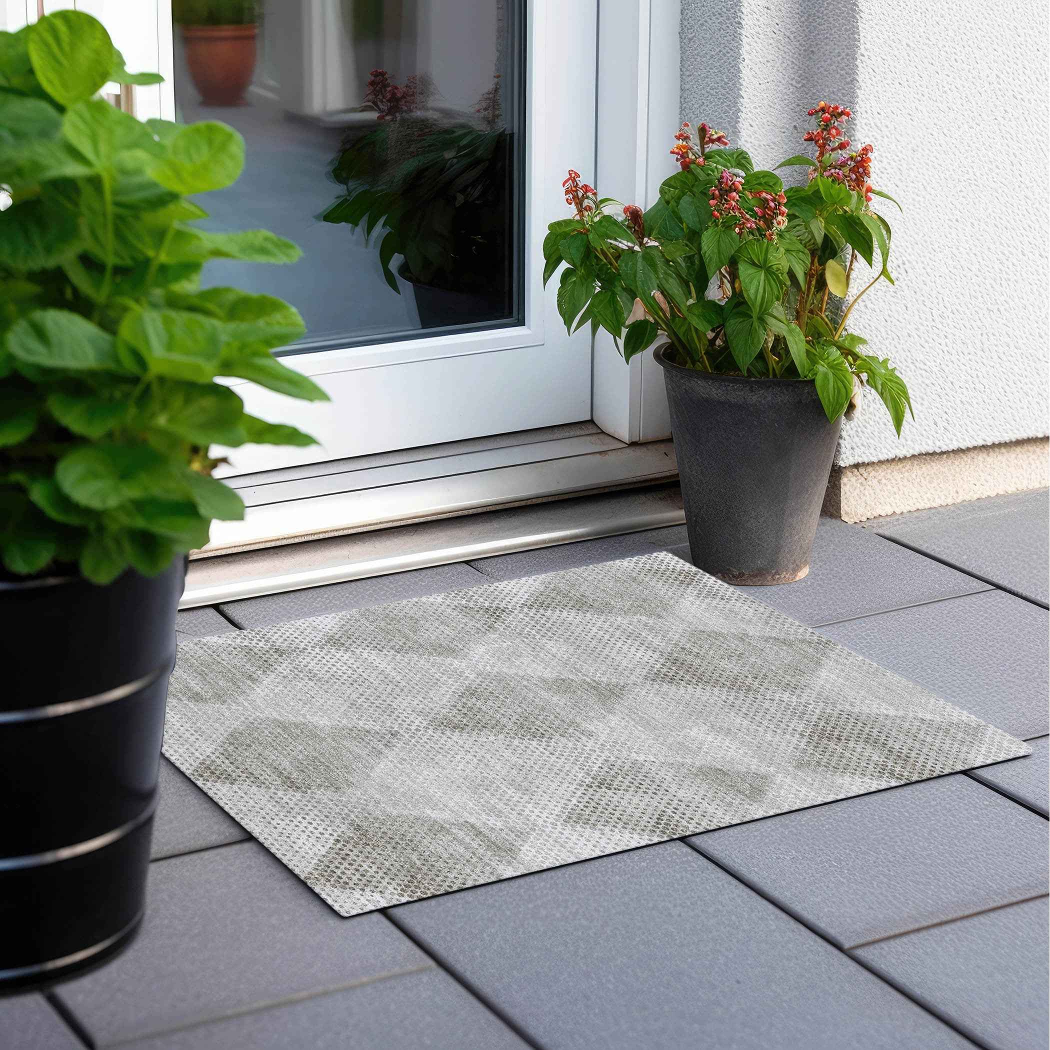 2' X 3' Gray Geometric Washable Non Skid Indoor Outdoor Area Rug