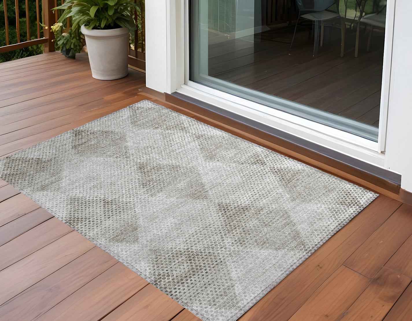 2' X 3' Gray Geometric Washable Non Skid Indoor Outdoor Area Rug