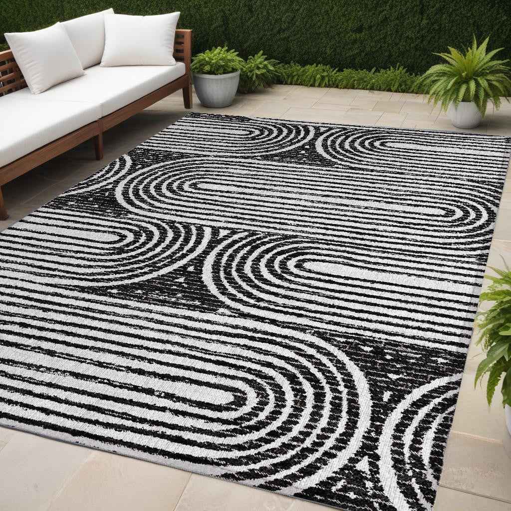 5' X 8' Black and White Abstract Washable Non Skid Indoor Outdoor Area Rug