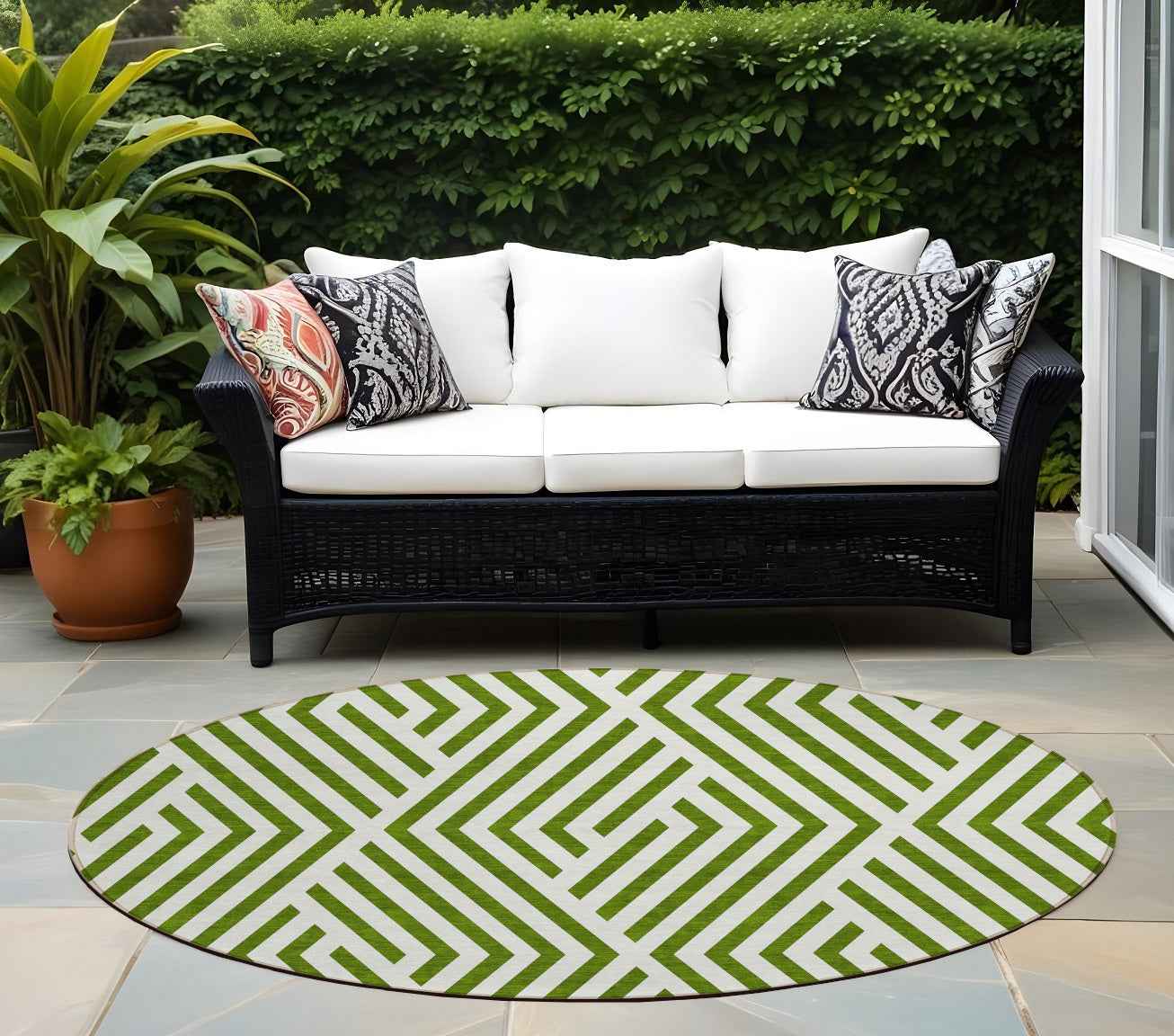 8' Round Lime Green and White Round Geometric Washable Non Skid Indoor Outdoor Area Rug