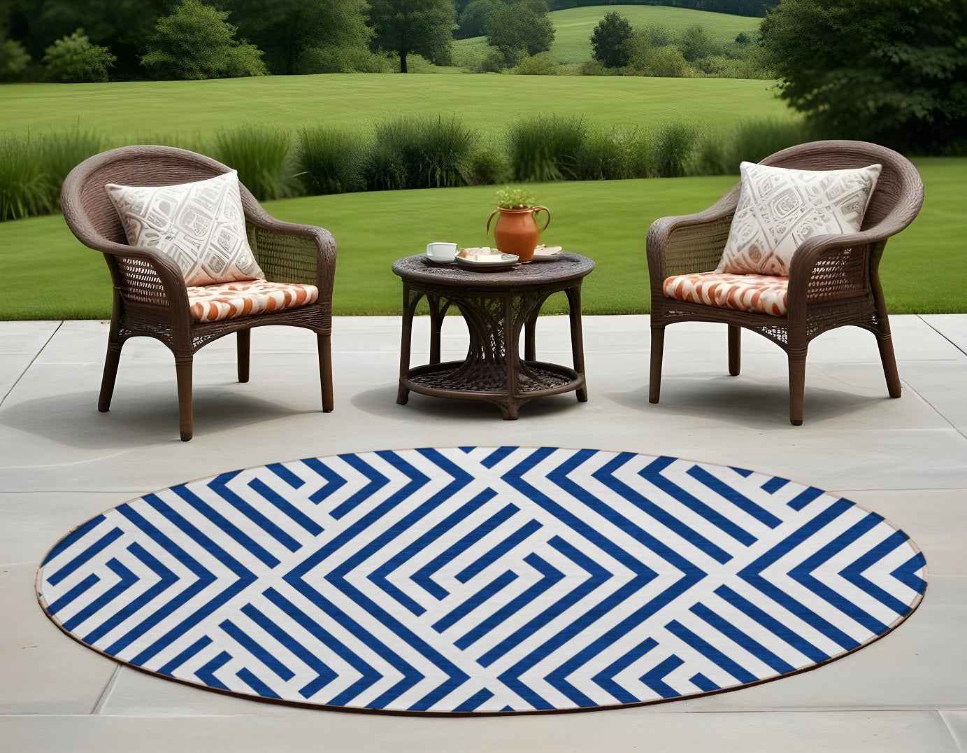 8' Round Navy and White Round Geometric Washable Non Skid Indoor Outdoor Area Rug