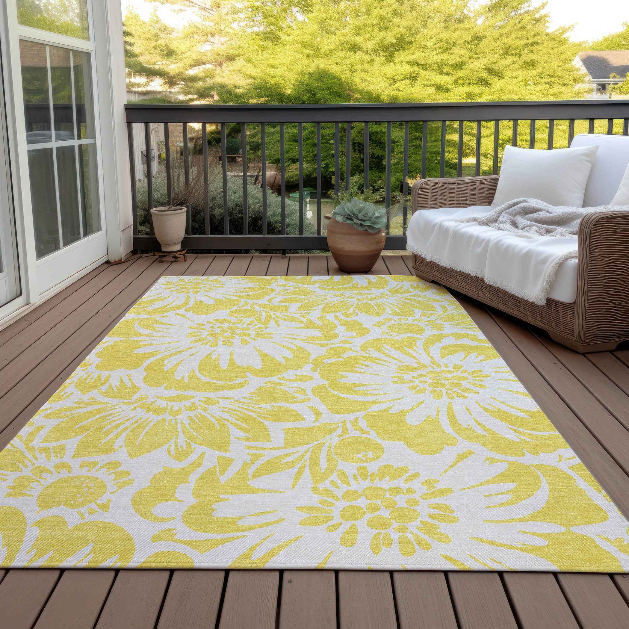3' X 5' Yellow and Ivory Floral Washable Non Skid Indoor Outdoor Area Rug