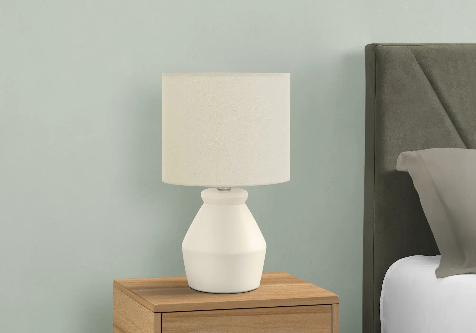 17" Cream Ceramic Geometric Table Lamp With Cream Drum Shade Homeroots Lighting