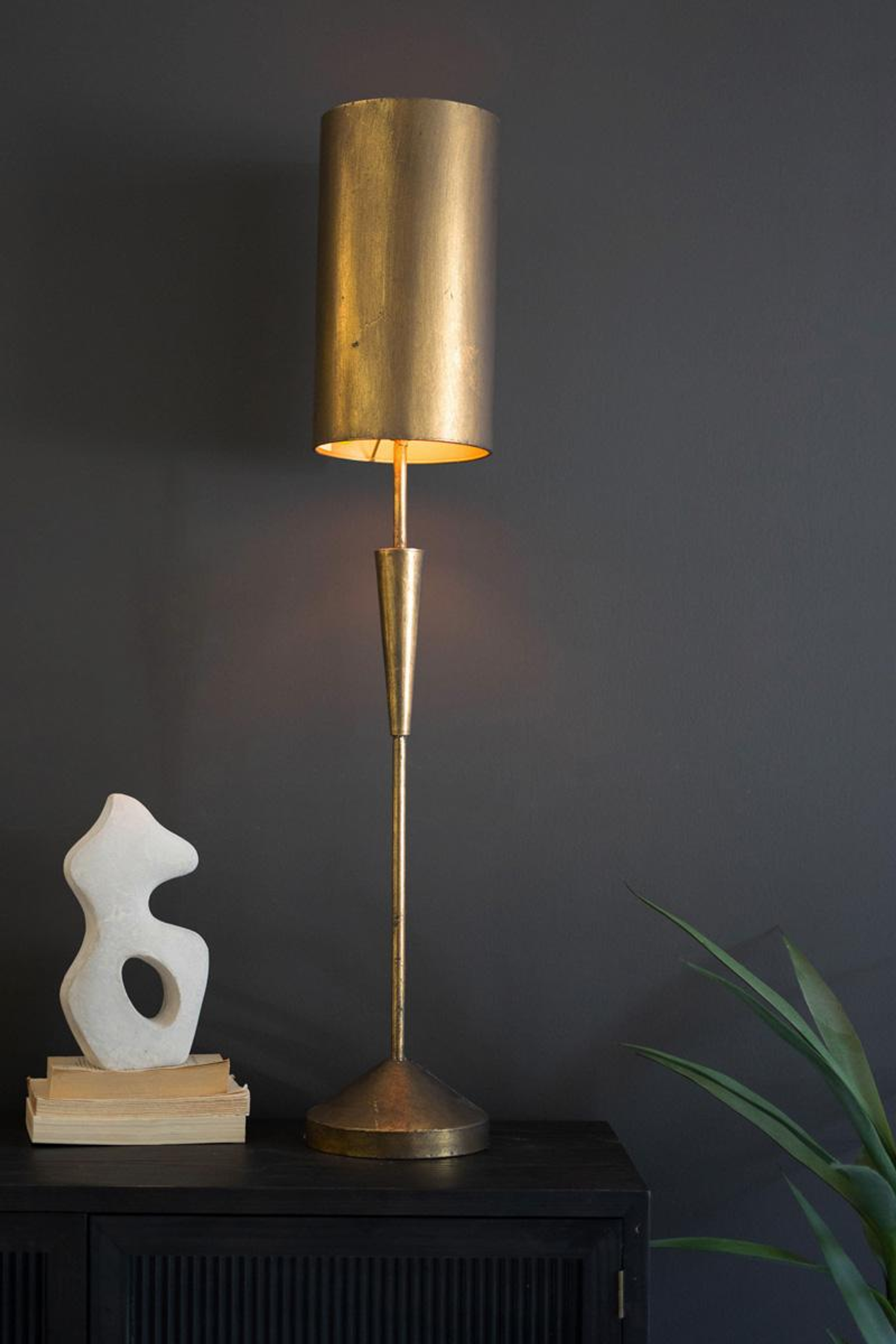 ANTIQUE GOLD TABLE LAMP WITH METAL BARREL SHADE - Gold / 1 - Home Decor