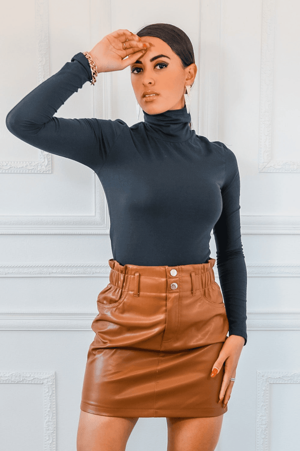 Simplicity Classic turtleneck top, navy, long sleeves, fitted high-neck knit