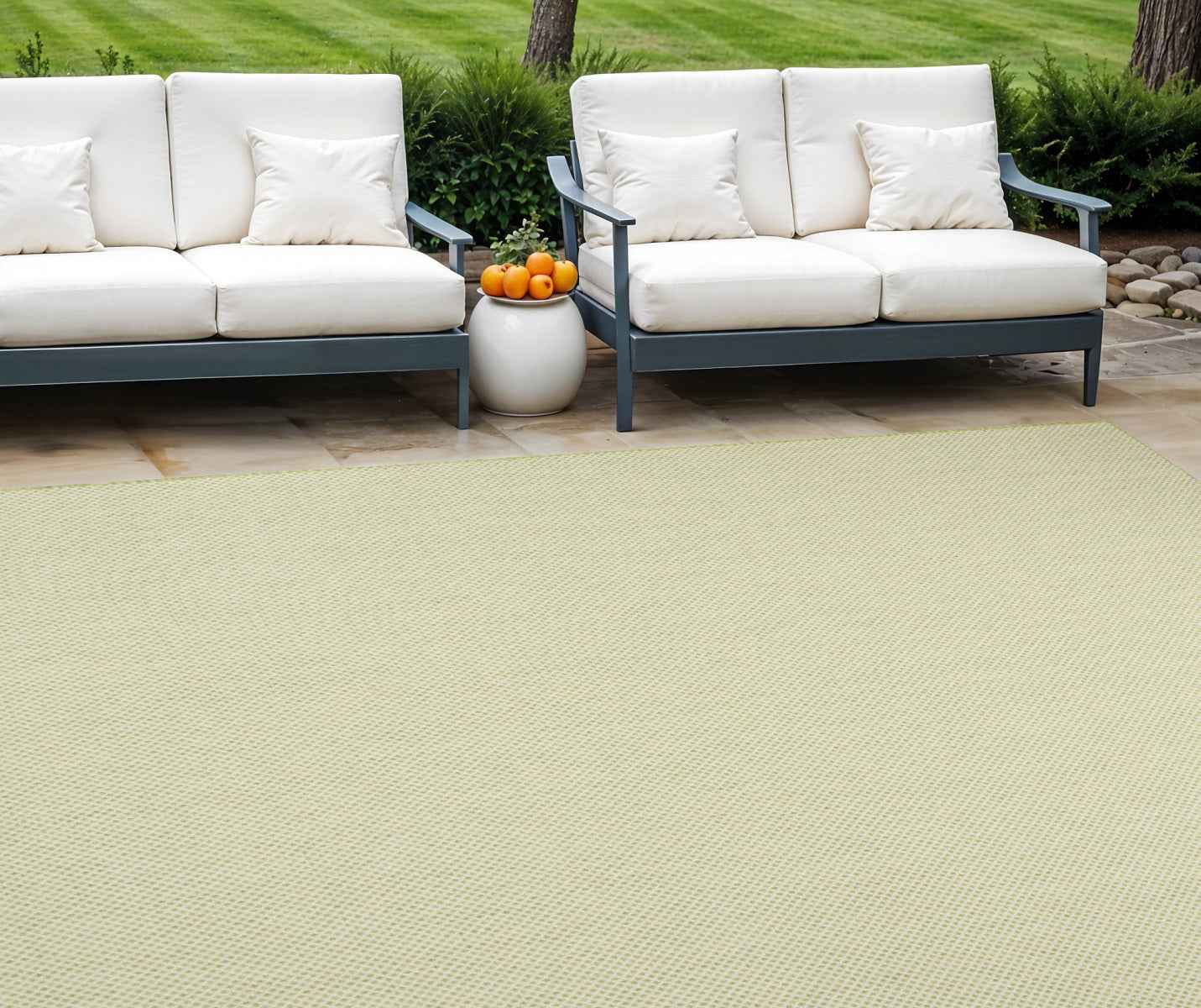 9' X 12' Green And Ivory Indoor Outdoor Area Rug