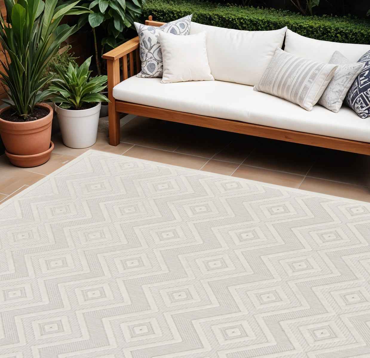 9' X 12' Ivory And White Indoor Outdoor Area Rug