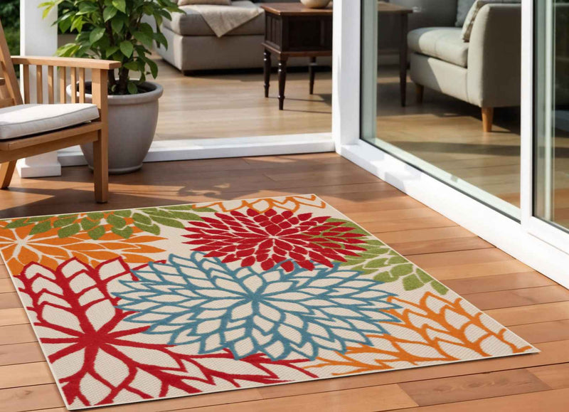 5' Green Orange and Red Indoor Outdoor Area Rug