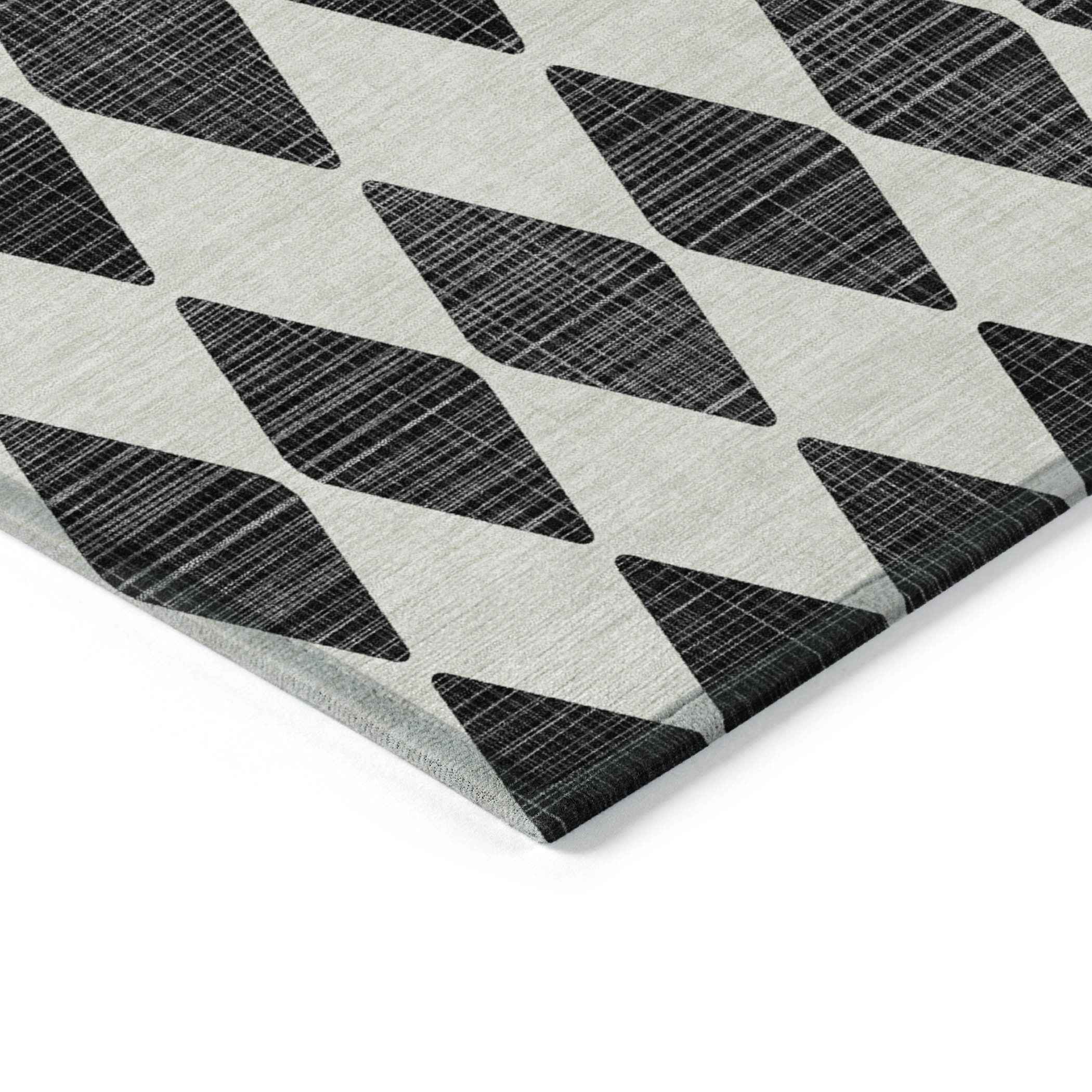8' X 10' Black Geometric Washable Indoor Outdoor Area Rug