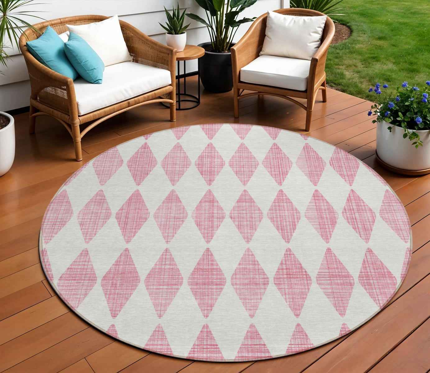 8' Pink And Ivory Round Geometric Washable Indoor Outdoor Area Rug