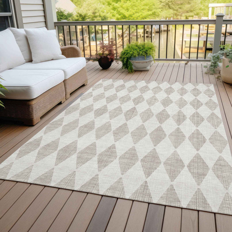 8' X 10' Beige Geometric Washable Indoor Outdoor Area Rug