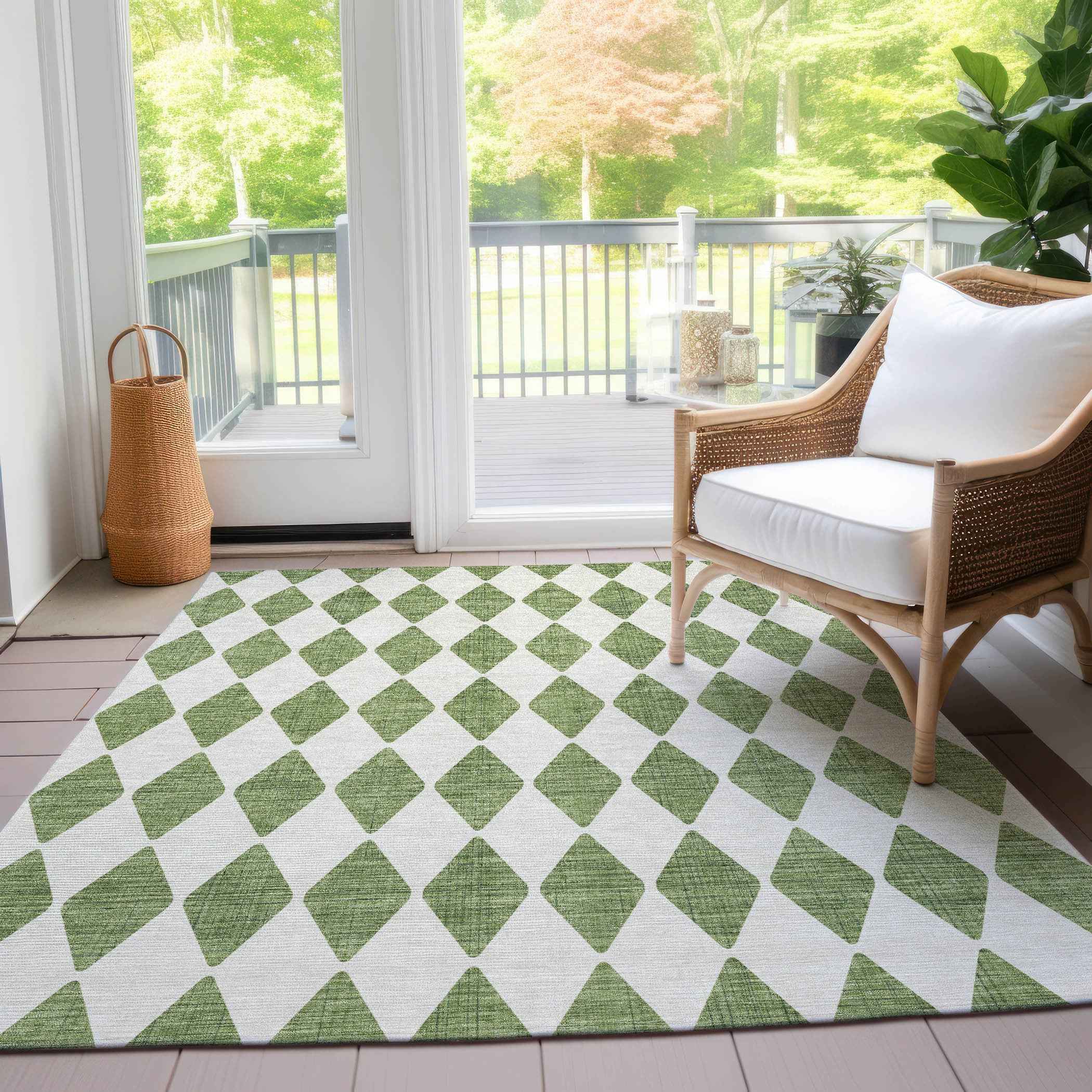 5' X 8' Green And Ivory Geometric Washable Indoor Outdoor Area Rug