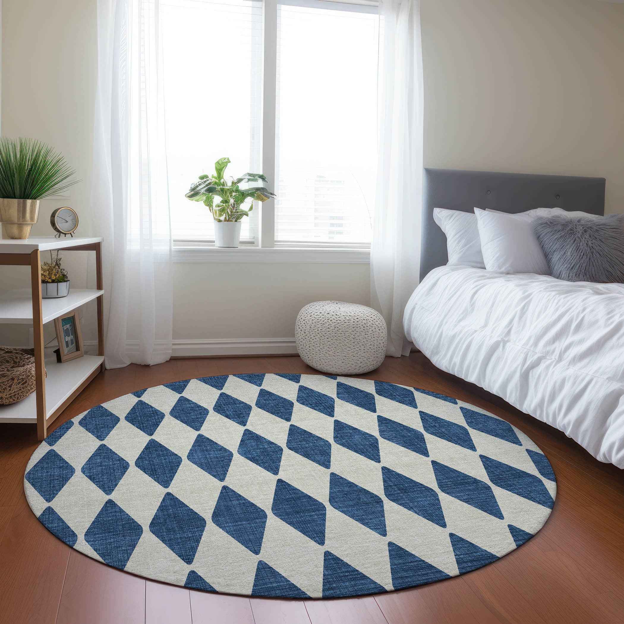 8' Navy Blue And Ivory Round Geometric Washable Indoor Outdoor Area Rug