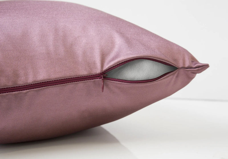 18" X 18" Pink Polyester Zippered Pillow Homeroots Home Decor