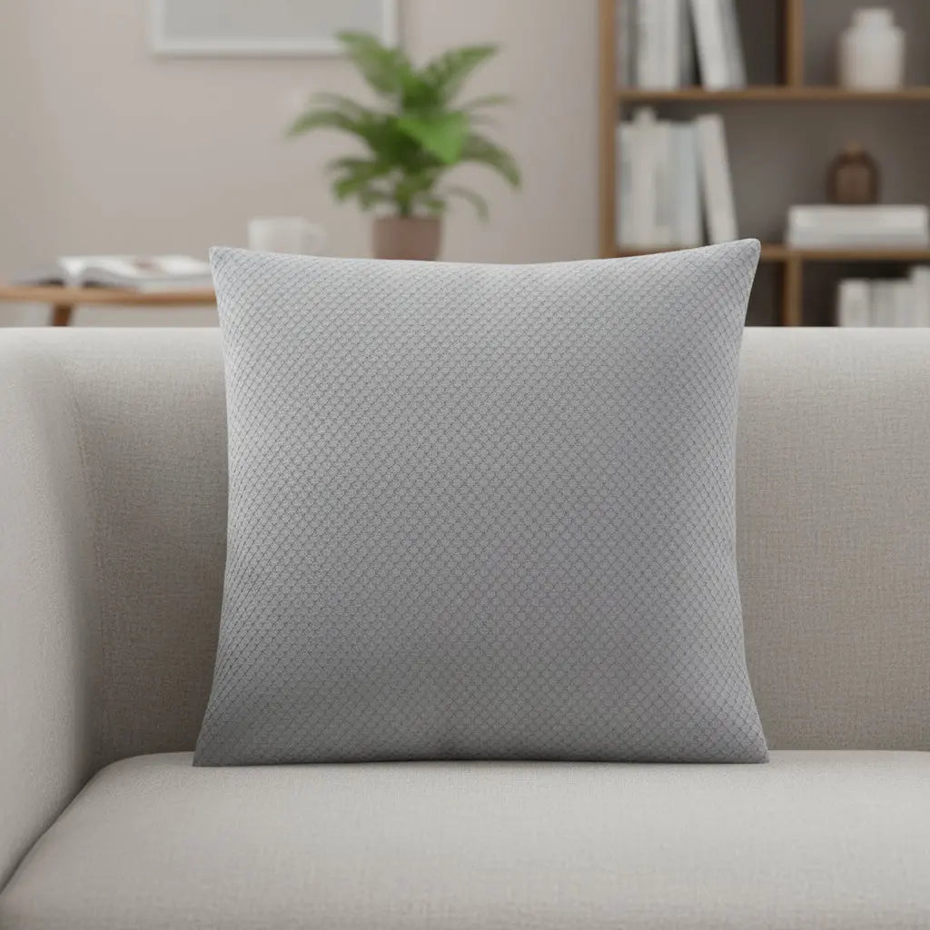 18" X 18" Silver Velvet Polyester Diamond Zippered Pillow Homeroots Home Decor