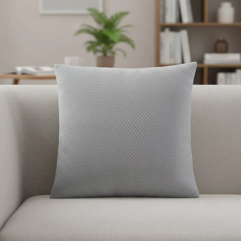 18" X 18" Silver Velvet Polyester Diamond Zippered Pillow Homeroots Home Decor