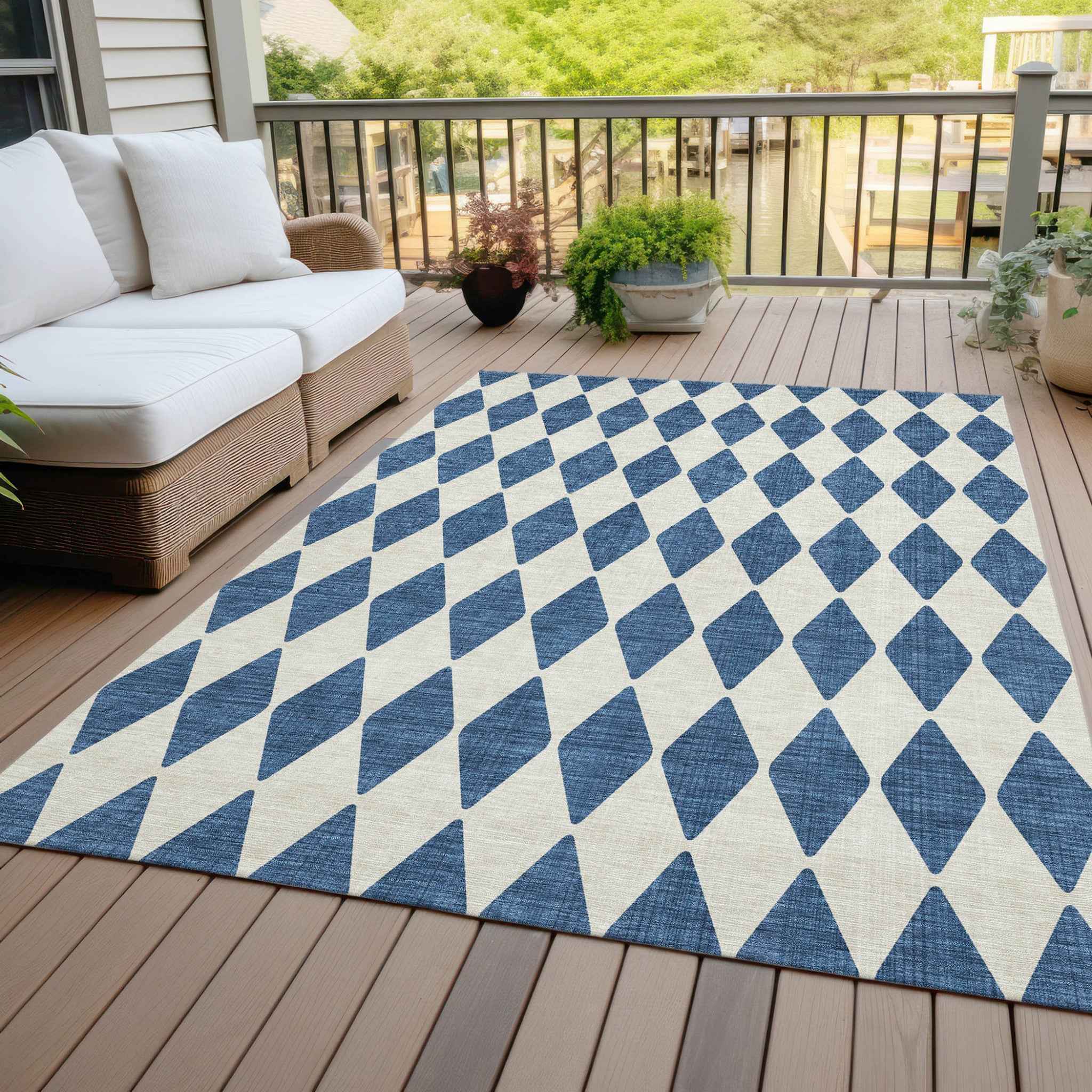 8' X 10' Navy Blue And Ivory Geometric Washable Indoor Outdoor Area Rug