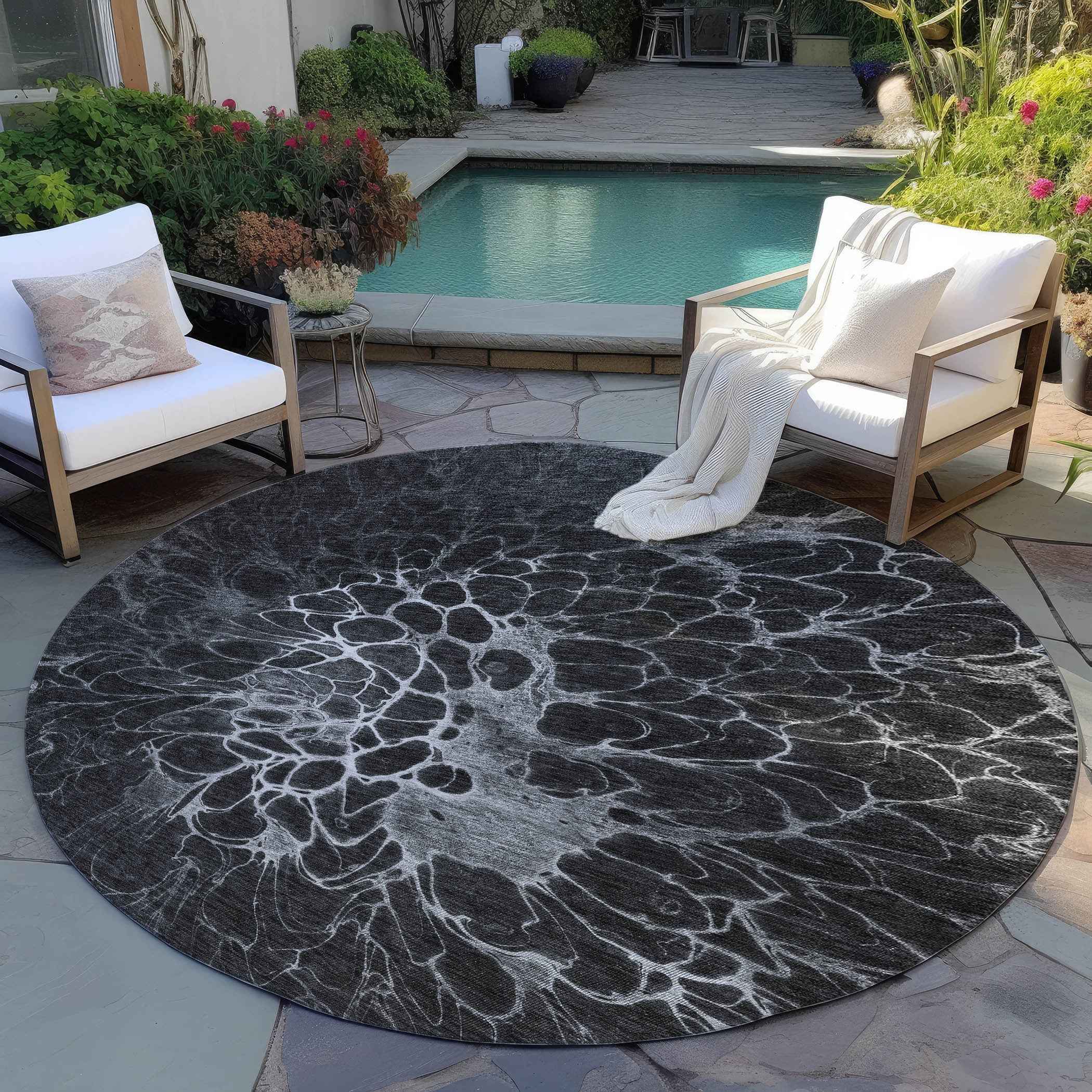 8' Charcoal Gray And Silver Round Abstract Washable Indoor Outdoor Area Rug